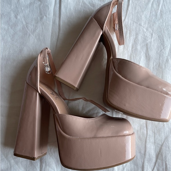 NWT Mary Jane Platform‎ Heels - Picture 5 of 12